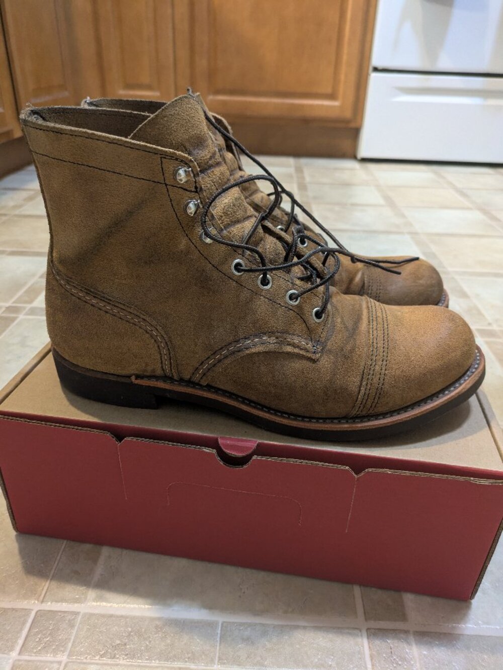 Red Wing Boots 8083 Iron Ranger Size 10.5